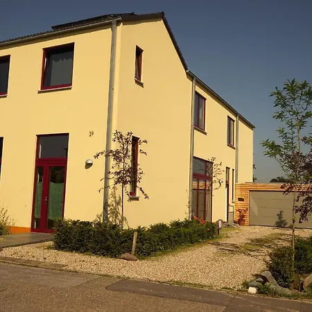 Stille, Aussicht Und Kunst Am Archaeologischen Park Homestay Xanten